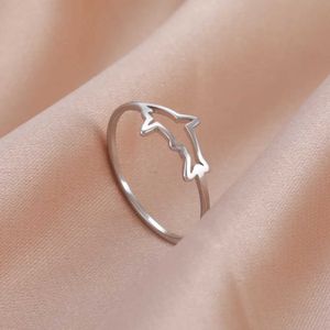 Bagues de mariage skyrim en acier en acier inoxydable requins en forme de requin pour femmes anneaux de doigt minimalistes bijoux fête d'anniversaire en gros 2024