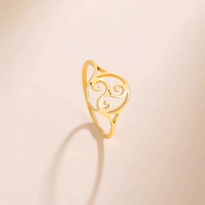 Anneaux de mariage Skyrim Triskele Triskelion Ringue en acier inoxydable Triple Spirale Amulet Rings Bijoux vintage Cadeau d'anniversaire pour femmes