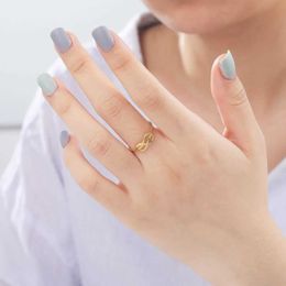 Anillos de boda Skyrim Womens Infinity Rings 2024 Tendencia de acero inoxidable Color de oro Anillo de dedo Fashion Welding Jewelry Accesorios Amante