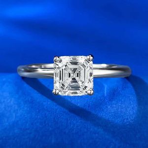 Anneaux de mariage Solitaire Asscher coupé Moisanite Diamond Ring 100% réel 925 SERVER SIRGE PARTY BALANS DE MARIAGE POUR FEMMES PROMPRERRE BIELRIS 240419