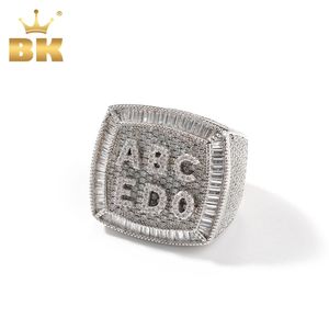 Anneaux de mariage THE BLING KING personnalisé 1-9 lettres anneau complet glacé zircon cubique nom personnalisé anneaux de fête hommes et femmes Hiphop bijoux 231113