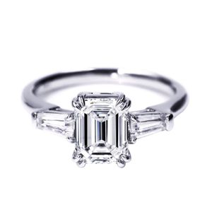 Anneaux de mariage Tianyu Gems Sterling Silver 18K Real Gold Plaqué Engagement 7x9mm 3ct Sparkling Diamonds 3 Stones Ring 230721