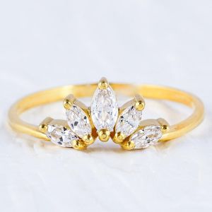 Wedding Rings Tiara Crown Dainty Gold Gevulde bandring Marquise Cut Zirkon Flower Women Fashion Sieraden Gift