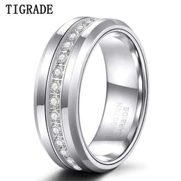 Anneaux de mariage Tigrade 8 mm bandes de tungstène avec une bague d'éternité à tendance en zircone cubique Unisexe CZ Inlaid High Polish Taille 7-13 Q240514