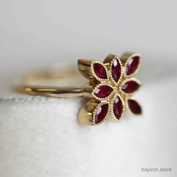 Bagues de mariage Rhombus uniques anneaux de fiançailles rubis pour les femmes