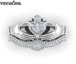 Anillos de boda Vecalon Amantes de lujo Claddagh Anillo 1CT 5A Circón CZ Banda de compromiso lleno de oro Blanco para mujeres Men7625918