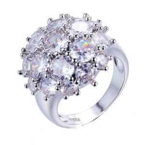 Anneaux de mariage Style Vintage victorien pierres rondes Accent fleur grappe Halo Index bagues pour femmes fête 231214