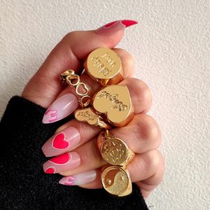 Fedi nuziali Vintage Cuore dorato Sorriso Set per le donne Ins Style Metallo Lettera d'amore Moda Finger Ragazze Gioielli Regali 231101