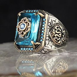 Anillos de boda Anillo de sello turco vintage para hombres Mujeres Color de plata antiguo Tallado Eagle Inlaid Green Zircon Locomotora Punk 231201