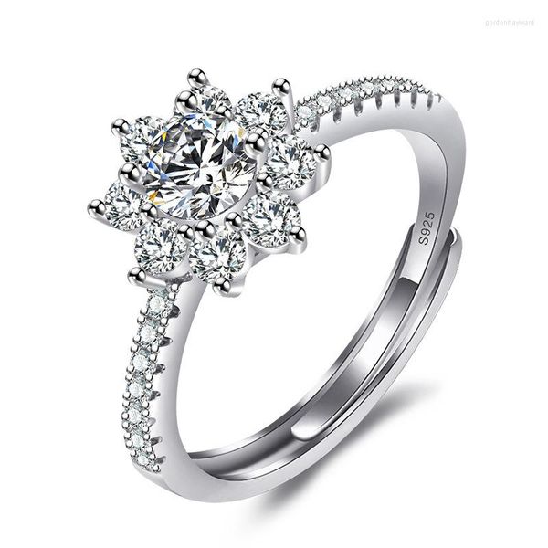 Anneaux de mariage Zircon Ouvert Réglable Femmes Anneau Lumière De Luxe Flocon De Neige Floraison Électrolytique Platine Proposition Cadeau Bijoux