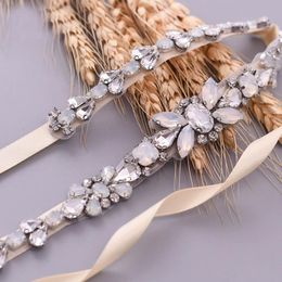 Wedding Sashes S384 Gouden bruidsriem met strass mode kraal dunne vleugel westerse riemen applique