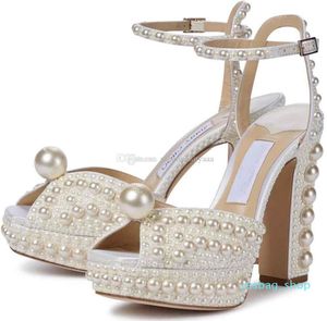 Zapatos de boda Sandalias de dama Tacones altos Elegante nupcial Sacora Perlas Cuero Marcas de lujo Mujeres caminando con caja Eu35-43