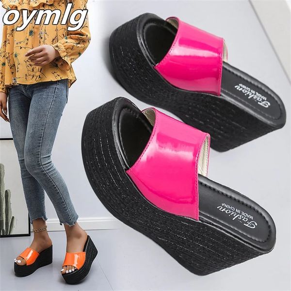 Zapatillas de tacón de cuña para mujer, sandalias con plataforma de bizcocho de verano, zapatos de playa junto al mar que combinan con todo, chanclas de tacón alto de moda 240228