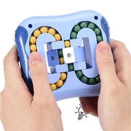 Wee Fingertip Magic Bean Alivio Alivio Rotativo Gyroscopio Cubo Juguetes Niños Adulto Puzzle educativo Juguetes Suministros