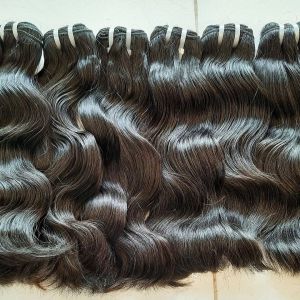 Bouttes 1 paquets traitent la vague corporelle 100% Vietnamien Boulles humains bruts Bundles Couleur naturelle Extension de cheveux non transformés