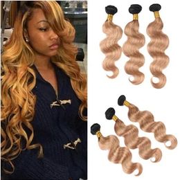 Inslagen Donkere wortels Honingblond Menselijk haarbundels 3 stuks Veel Body Wave Maagd Braziliaans 1B/27 Aardbeiblond Ombre Menselijk haar weeft Ext