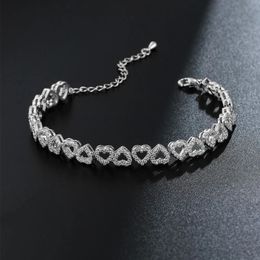 Brands de weimanjingdian marque de haute qualité Zirconia CZ Bracelets de décoration de coeur pour femmes cadeaux d'anniversaire de mariage 240423