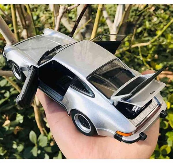 Welly 124 1974 Porsche 911 Turbo3 0 Diecast Metal Alloy Model Toy Car 2 Boys Birthday Christmas Gift272T1271527