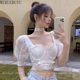 WERUERUYU Hollow Out Flower Lace Patchwork Shirt All-match Blusa de mujer Chic White Top 210608