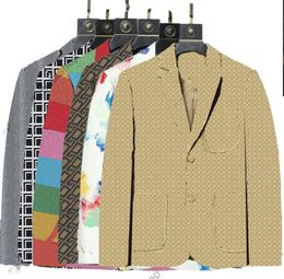 Ropa occidental Blazers diseñador otoño lujo para hombre prendas de vestir abrigo slim fit casual animal rejilla patchwork estampado Hombre