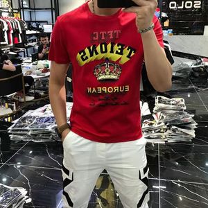 Westerse luxe modestijl heren t-shirts 2022 zomer nieuwe eenvoudige letters kroon afdrukken ontwerp korte mouw mercerized katoen slanke dunne tees rood zwart witte m-4xl