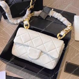 Blanco 22 Bolsos al por mayor para damas Mini cubierta Diseñador francés Diseñadores Bolsos Piel de cordero Rosa de gran tamaño Cadenas de metal en tono dorado Hardware envejecido Flap Crossbody