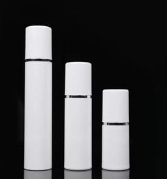 Wit Airless Pump Bottle Travel Refilleerbare cosmetische huidverzorgingscrème Dispenser Lotion Pakcontainer 15 ml 30 ml 50 ml