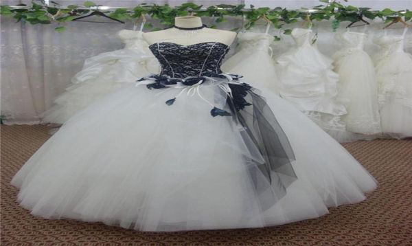 Vestidos de fiesta de encaje blanco y negro decoración de flores tul bola de pelota hecha a personalizada vestida de fiesta de fiesta larga hecha de fiestas de quinceanera1330477