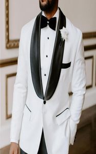 Costumes de mariage blancs et noirs Prom Prom Usure formelle des garçons d'honneur costumes châle repeuple smooth