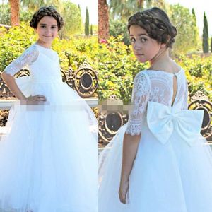 Witte baljurk bloem meisje jurken voor bruiloft met strik op rug tule vloer lengte meisjes pageant jurken kant korte mouwen kinderen jurk