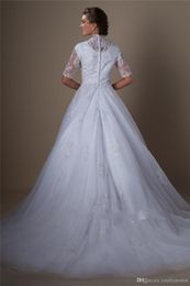 Robe de bal blanche robes de mariée modestes avec demi-manches perles dentelle appliques princesse église robes de mariée formelle élégante Train247f