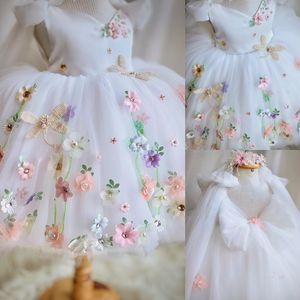 Robes de fille de fleur perlées blanches pour mariage 3D appliqué enfant en bas âge robes de reconstitution historique Tulle longueur au genou robe de bal robe d'anniversaire pour enfants
