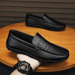 Wit Zwart Lederen Heren Casual Schoenen Luxe Merk Formele Kleding Designer Loafers Ademend Slip op Rijden 240223