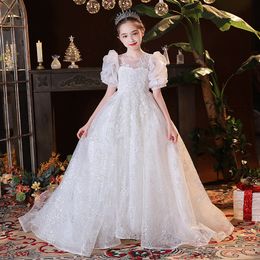 Vestidos de niñas de flores de encaje bling blanco para bodas 2024 Princesa de lujo Scoop Ruffles Encaje Tul Perlas Sin espalda Princesa Niños Boda Vestidos de fiesta de cumpleaños