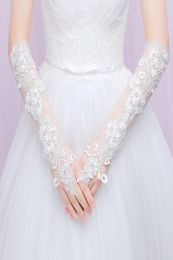 Witte bruidshandschoenen onder ellebooglengte Wedding Gloves vrouwen vingerloze kanten applique bruid handschoen trouwjurk accessoires7492879