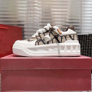 Celebridades blancas Zapatos del mismo estilo Cuero de sauce Suela gruesa Aumento Moda Casual Diseñador deportivo