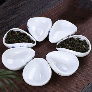 Cuillère à thé en céramique blanche, magnifique service à thé traditionnel bleu sous glaçure, cuillère à thé en céramique bleue et feuille de lotus
