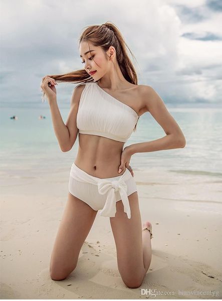 Maillot de bain en mousseline de soie blanc, deux pièces, asymétrique épaule dénudée, bikini, ensemble deux pièces, coupe haute, pour femmes, 2020, maillot de bain bandeau, 002