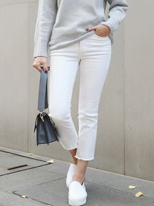 Jeans de récolte blancs femmes Ligne droite mode confortable y2k streetwear petit ami pantalon denim jean blanc pour femmes vêtements 240415