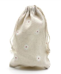 Wit Daisy Linen Gift Bags 9x12cm 10x15cm 13x17cm Pack van 50 feestkappen Favor tas Holders Make -up sieraden Drawtring Pouch1268461