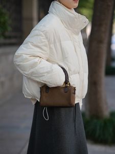 Doudoune duvet de canard blanc pour veste pain courte minimaliste femme