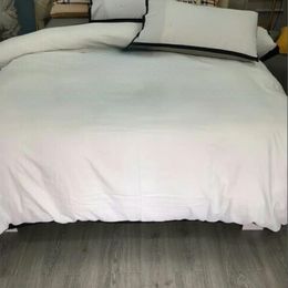 Funda nórdica blanca Diseñadores Juegos de cama modernos Queen King Size Sábanas Fundas de almohada Juego de edredón de diseñador
