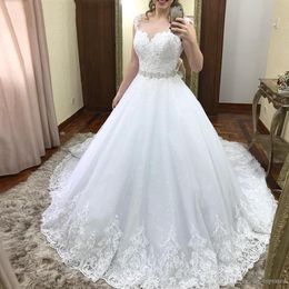 Witte elegante charmante jurken kant tule mouwloos met kristal riem trouwjurken 2019 Vestido de casamento hochzeitskleid