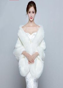 Blanc élégant hiver Mariage manteau de fourrure Manteaux Mariage Blanc veste de Mariage formel haussements d'épaules pour les femmes Manteau hiver 2017 en Stock9411249