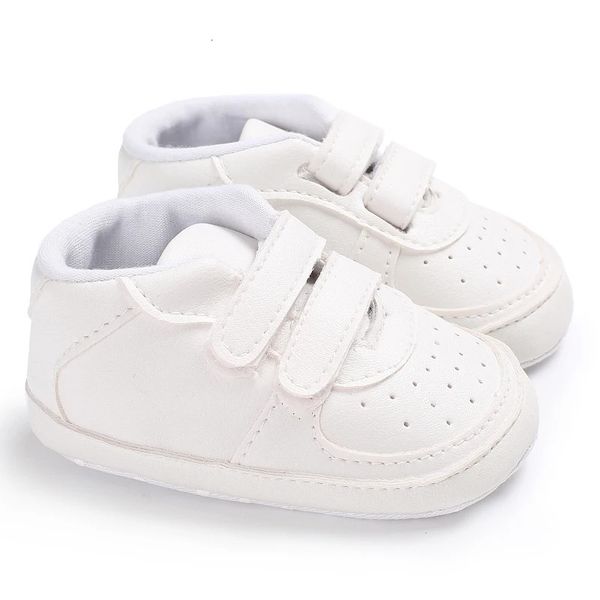 Zapatos de bebé blancos de moda, zapatos casuales para niños y niñas, zapatos de inmersión con suela blanda, nuevos y cómodos zapatos de primer paso, zapatos deportivos 240108