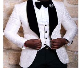 Blanc Floral Mens Cleits Wedding Groom Tuxedo Slim Fit Chroomsman Prom Party Suits 3 pièces JacketPantsvest2486938