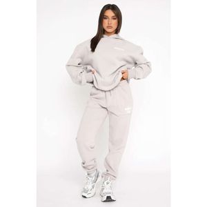 White Foxs Femmes Tracksuits printemps automne hiver nouveau sweat à sweat à sweat à mode à manches longues sportives à manches longues en deux pièces 12 couleurs 683