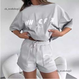 Camisa White Foxx Foxs White Foxs 24SS PISTA LETRAS INGLÉS LECTURAS Foxx White Foxx New Stylish Sportswear T Shishs de dos piezas de pantalones cortos Multi-style Elija 227