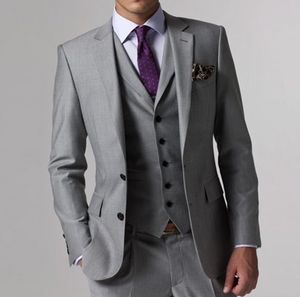 Brand New Light Grey Men Wedding Dress Muesca Solapa Slim Fit Groom Tuxedos Popular Dinner / Darty Dress Traje de 3 piezas Chaqueta Pantalones Corbata Chaleco 066