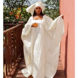 Blanc de haute qualité Africain Bazin Riche Boubou Robe pour les femmes de mariée nigériane Bride de mariée longue robe baisn cousu vêtements 240319